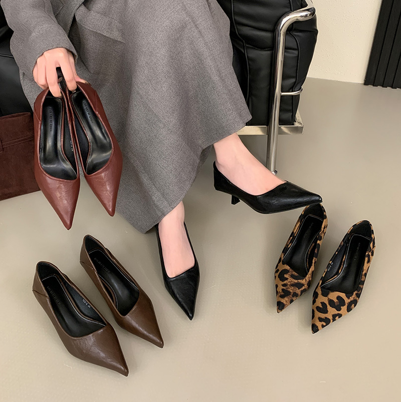 2025 New Autumn Winter Pointed Toe Shallow Mouth High Heel Leopard Print Fashion Versatile Temperament Commuting High Heel Shoes