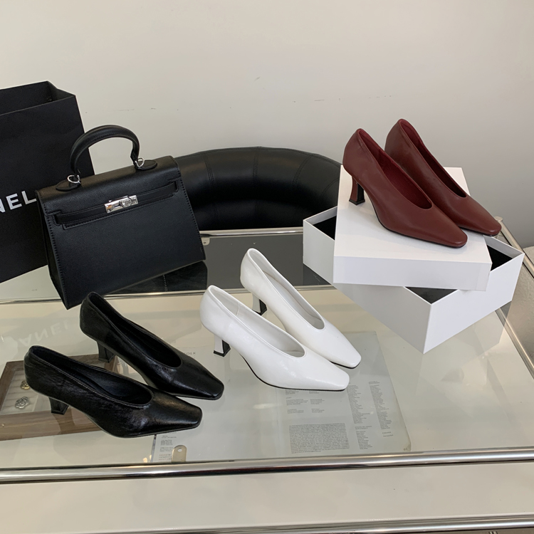 2025 New White High Heel Women's Flat Shoes Spring Square Toe V-Cut Elegant Vintage Witch Grandma Shoes
