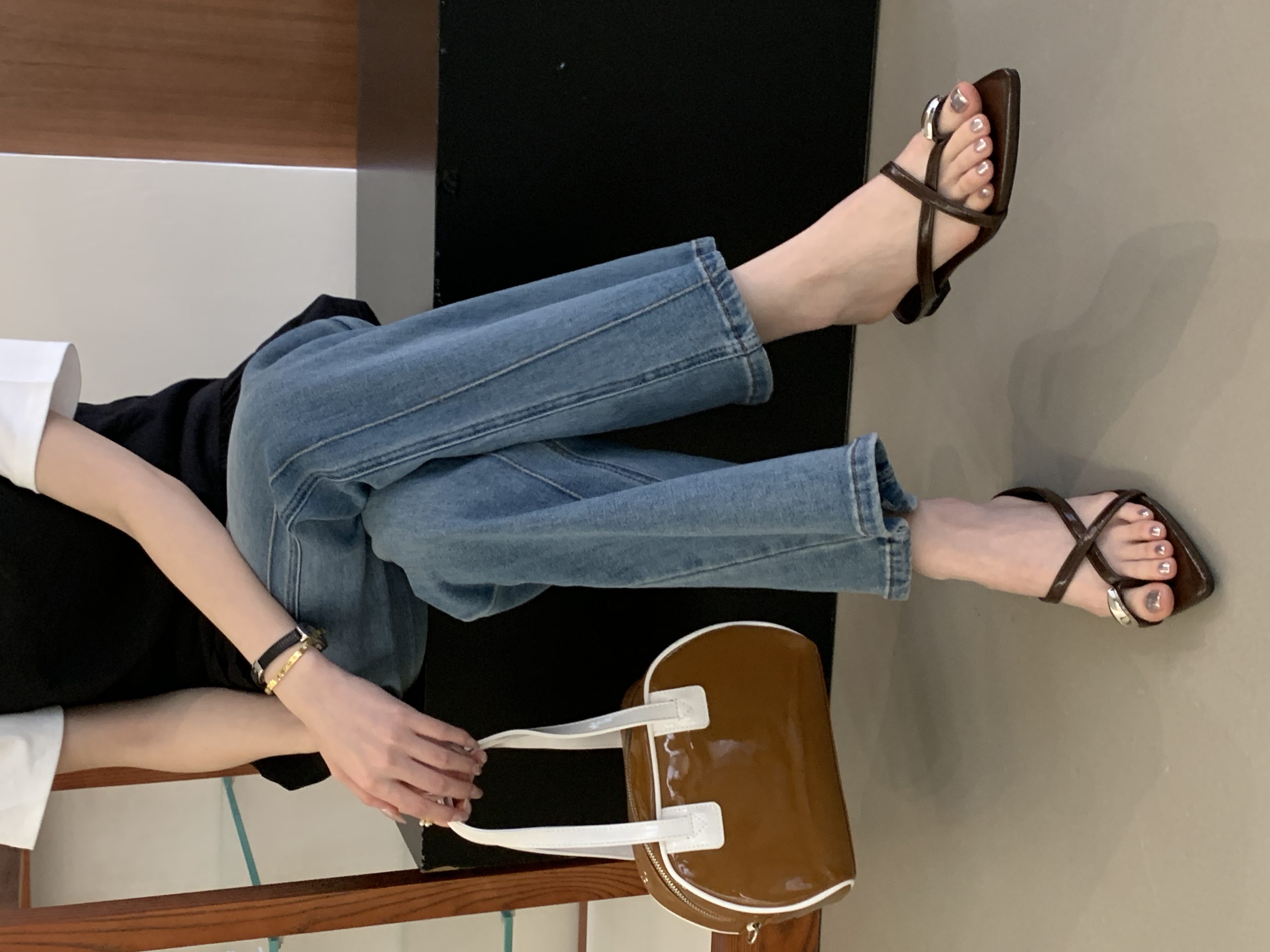 Designer French Pointed Toe Minimalist Strappy Flat Sandals for Women - Versatile Casual Roman Shoes - Image 2
