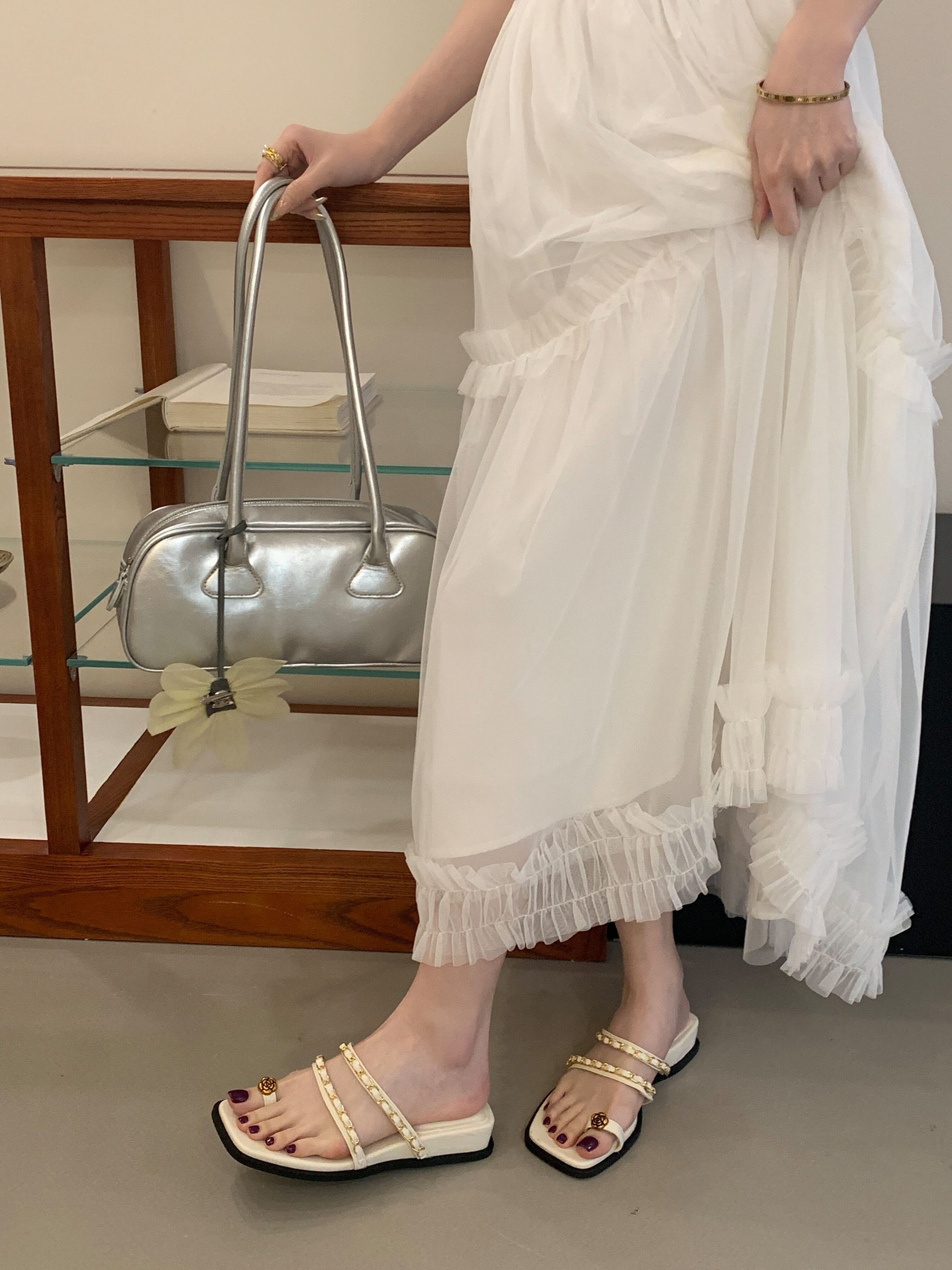 SHIZHUONI Women's Flat Toe Loop Slippers 2026 Summer New Roman Style Sandals - Image 3