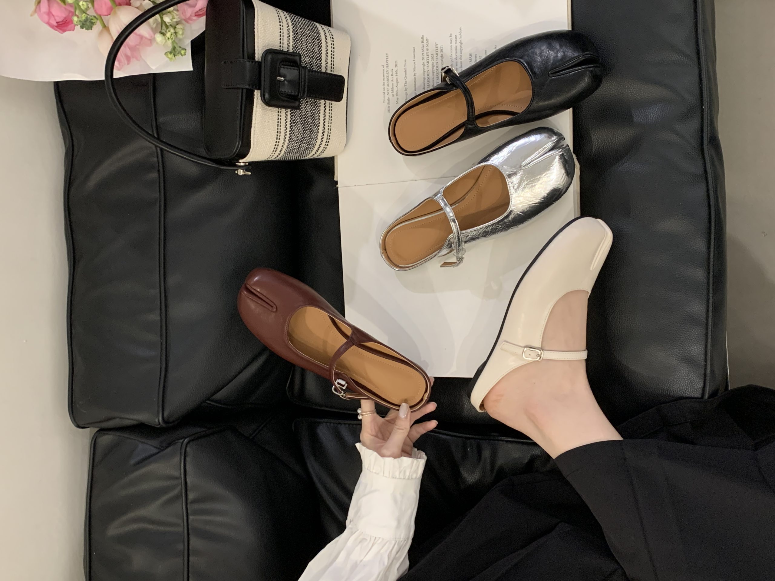 Versatile Casual Flat Split-Toe Slippers for Women 2026 New Summer Comfortable Slip-On Shoes