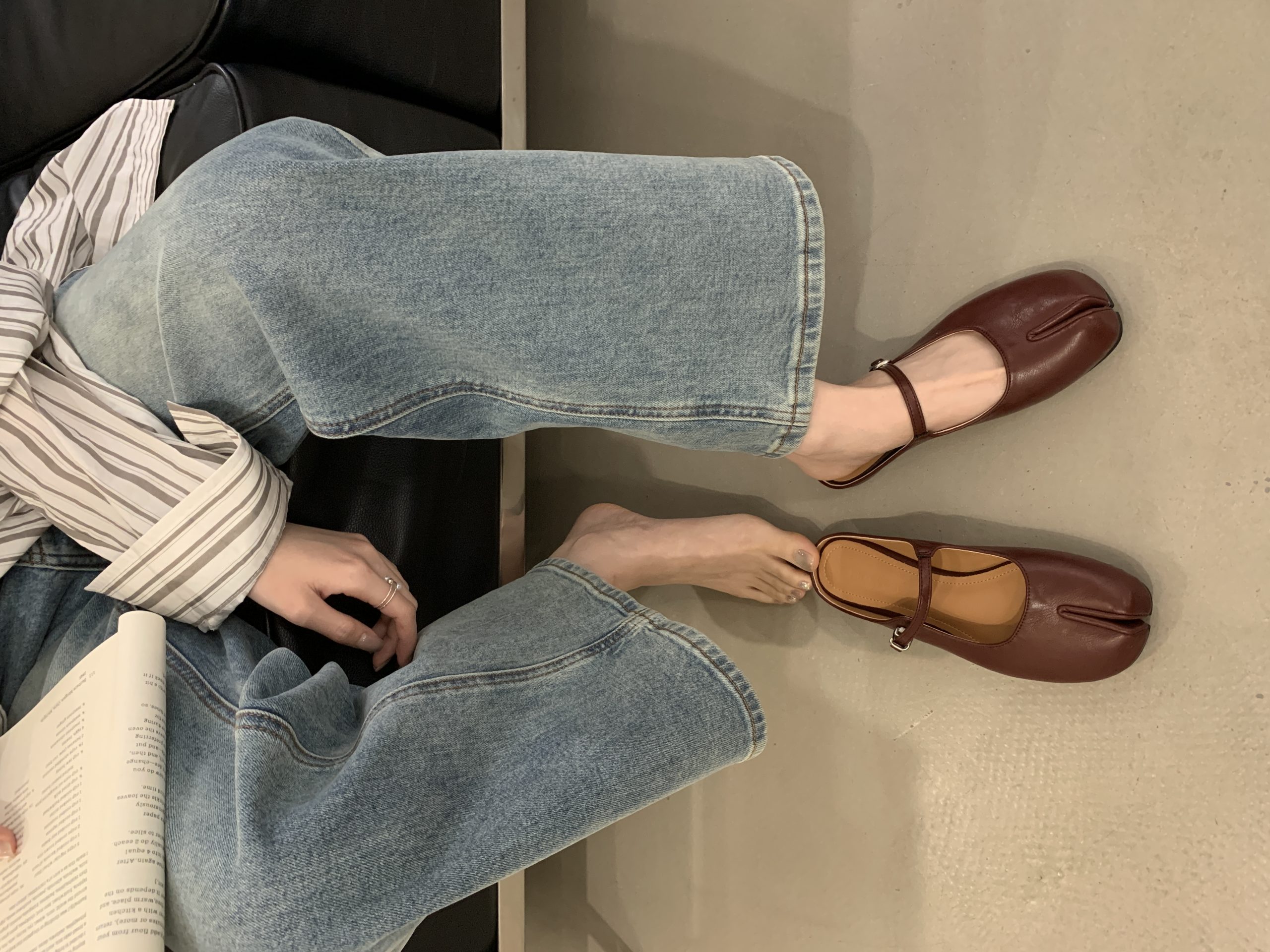Versatile Casual Flat Split-Toe Slippers for Women 2026 New Summer Comfortable Slip-On Shoes - Image 4